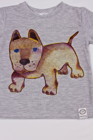 Термо-аппликавция собаки на серой футболке для девочки или мальчика